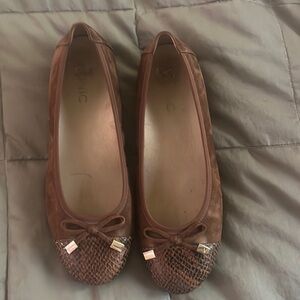 Vionic Brown Leather Ballet Flats with Snakeskin Toe and Bow